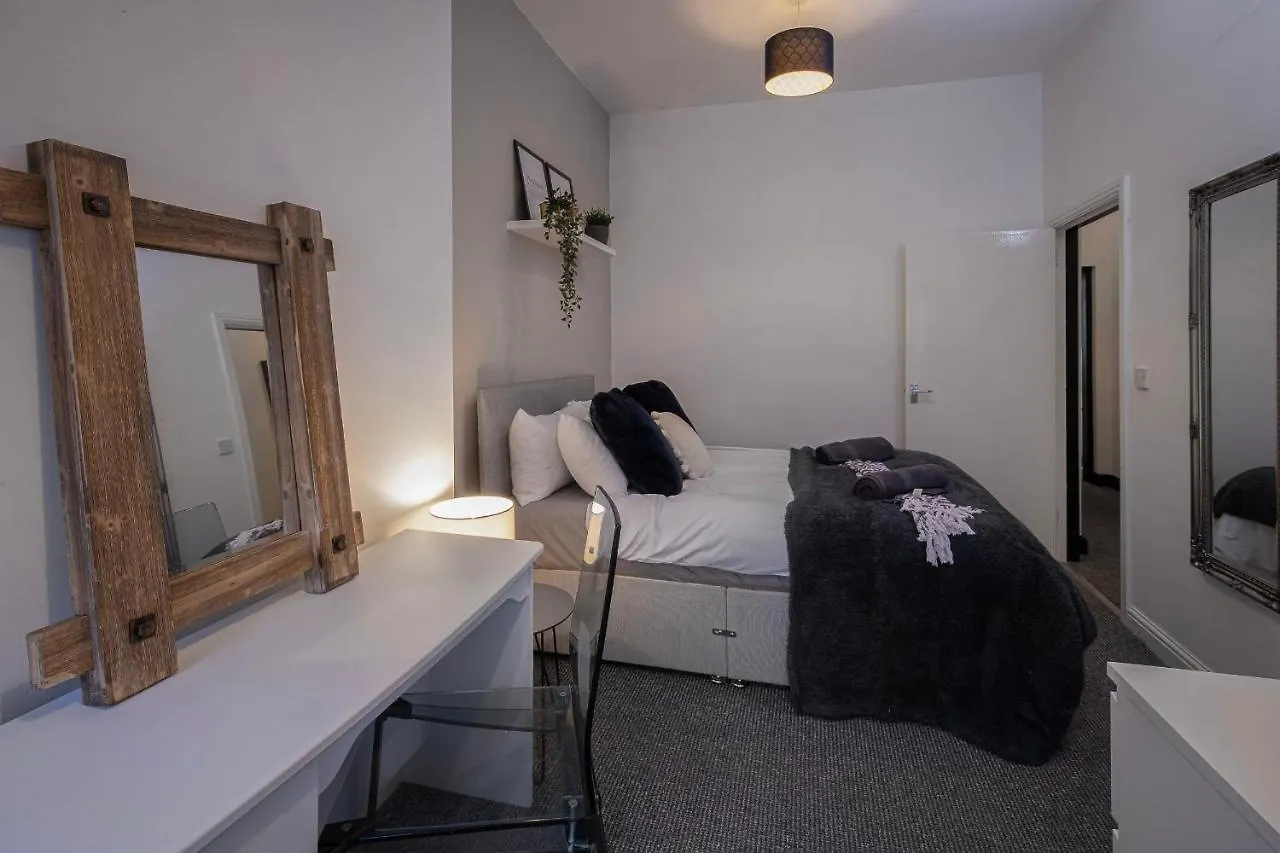 Bank Street Apartment 6 Blackpool 0*,  United Kingdom