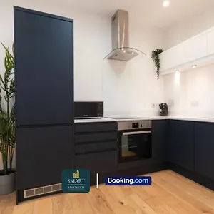 https://modern-smart-apartments-southampton-with-free-parking.bournemouth-hotels.org